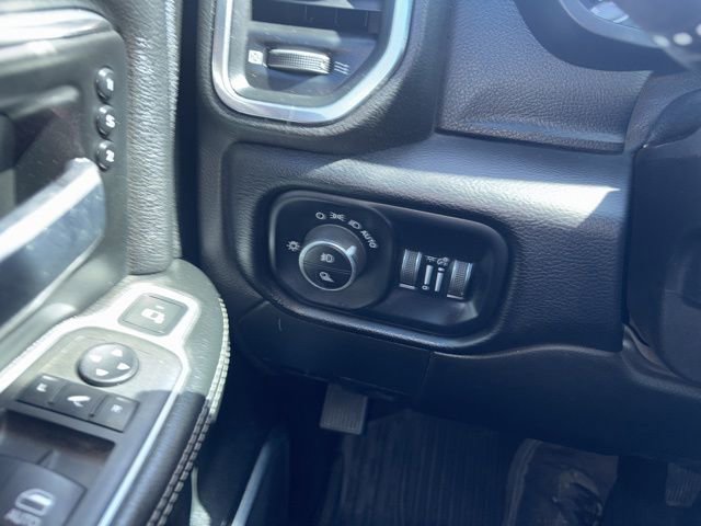 Used 2022 RAM 3500 Laramie AWD/4WD image 32