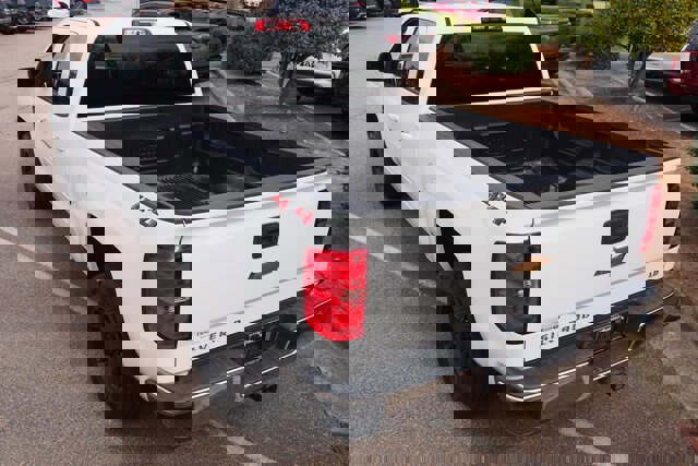 Used 2019 Chevrolet Silverado 1500 LT image 3