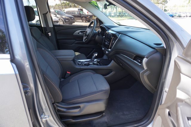 Used 2021 Chevrolet Traverse LS image 8