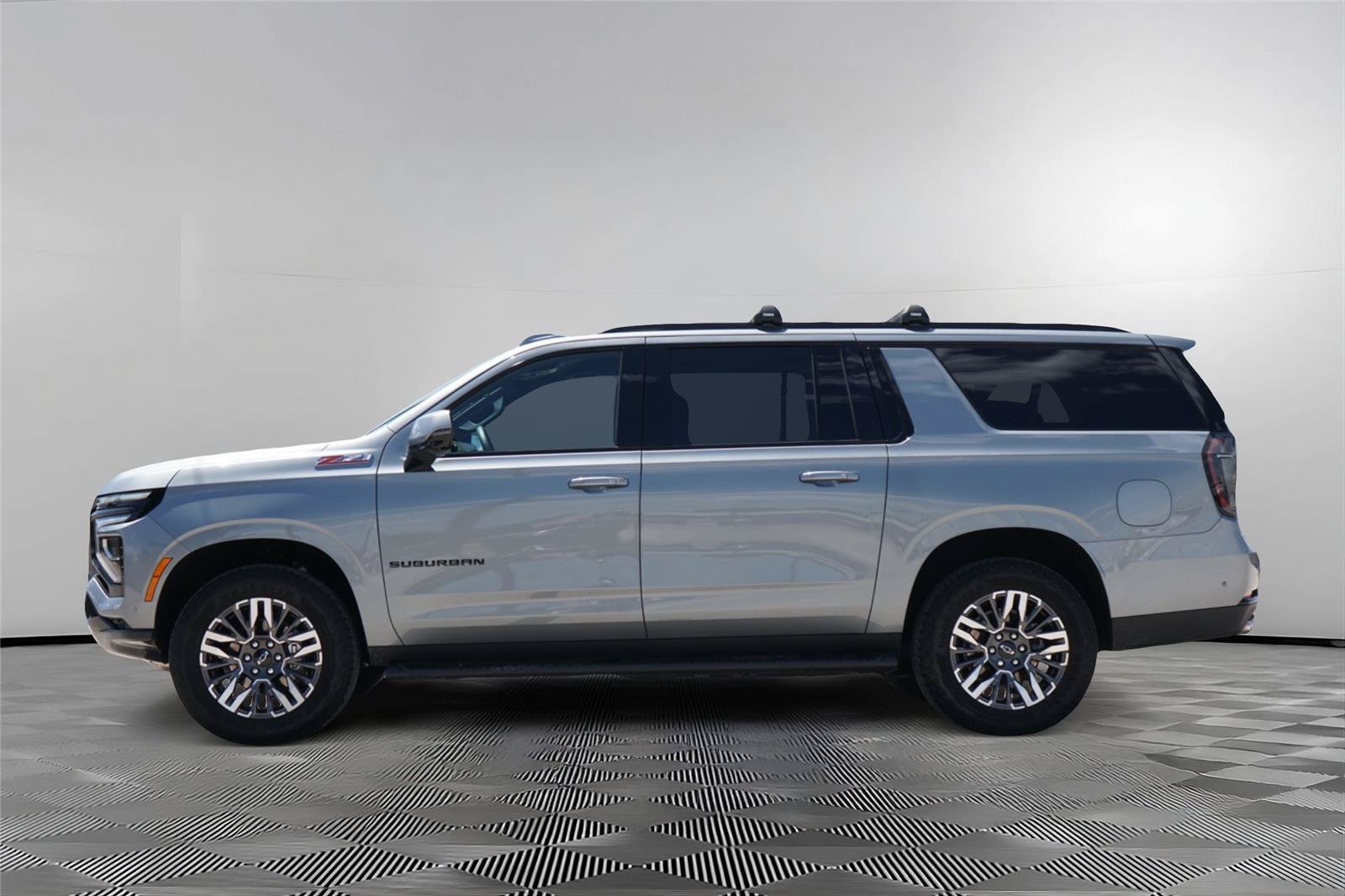 Used 2026 Chevrolet Suburban Z71 w/ Comfort Package AWD/4WD image 7