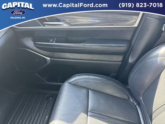 Used 2022 Jeep Wagoneer Series III w/ Convenience Group I AWD/4WD image 28