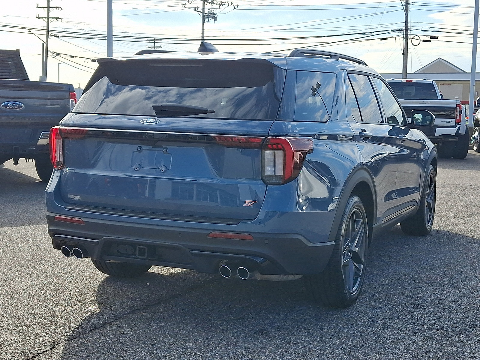 Certified 2025 Ford Explorer ST w/ Sun And Sound Package image 10