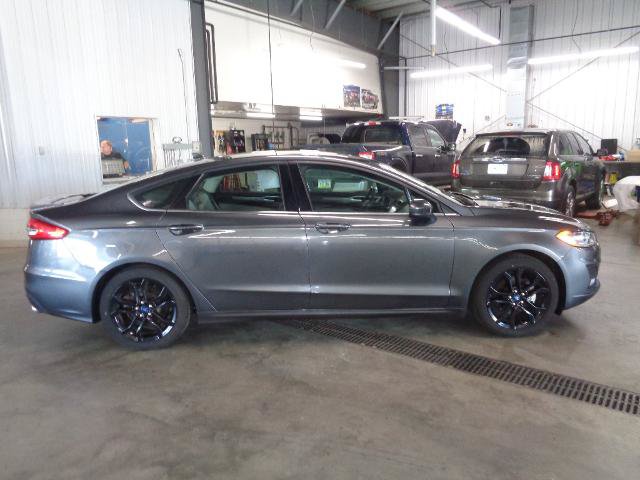 Certified 2020 Ford Fusion SE w/ Equipment Group 151A FWD image 2