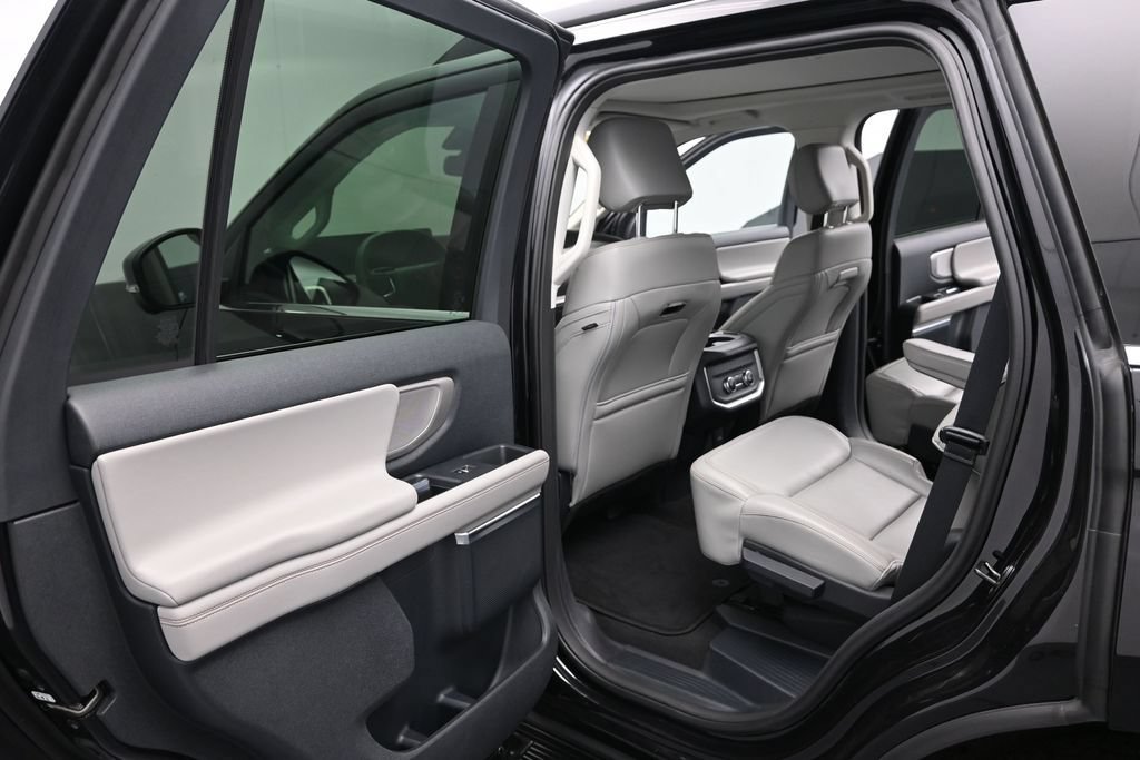 Certified 2025 Ford Expedition Active AWD/4WD image 13
