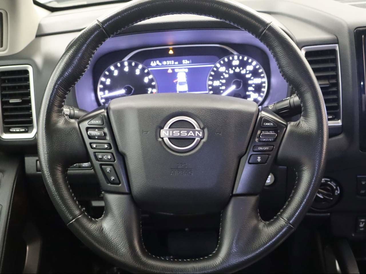 Used 2022 Nissan Frontier SV image 14