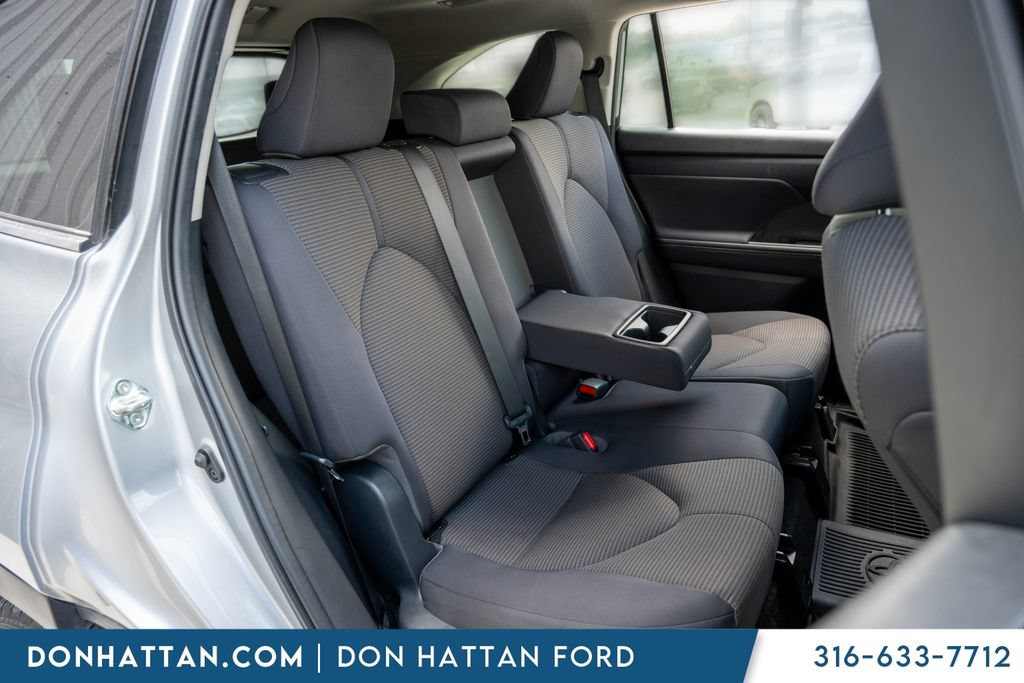 Used 2023 Toyota Highlander L FWD image 23