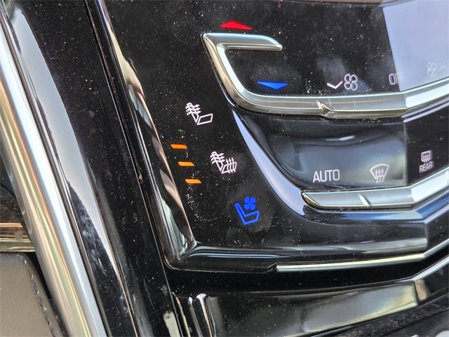 Used 2019 Cadillac Escalade Platinum image 26