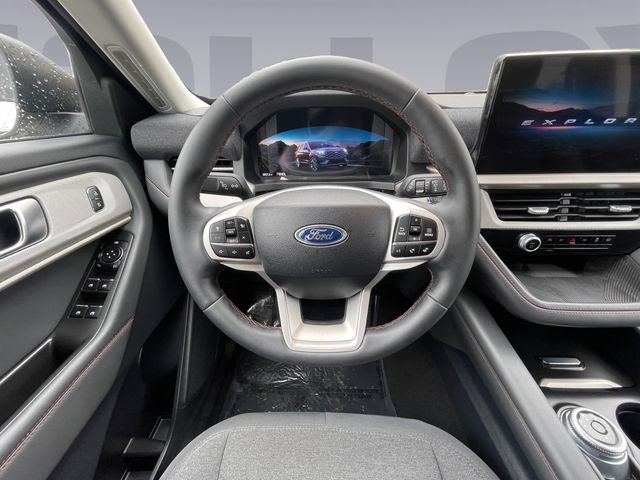 Certified 2025 Ford Explorer Active AWD/4WD image 13