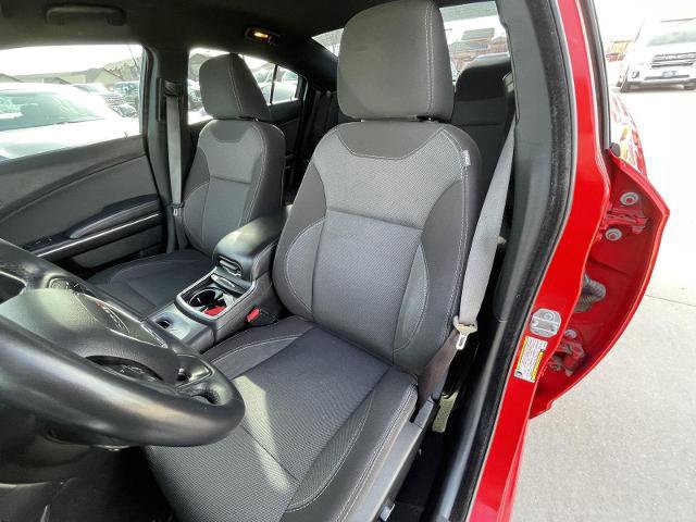 Used 2018 Dodge Charger SXT image 18