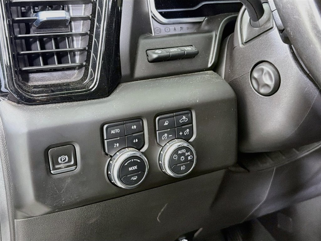 Used 2023 GMC Sierra 1500 AT4X AWD/4WD image 13