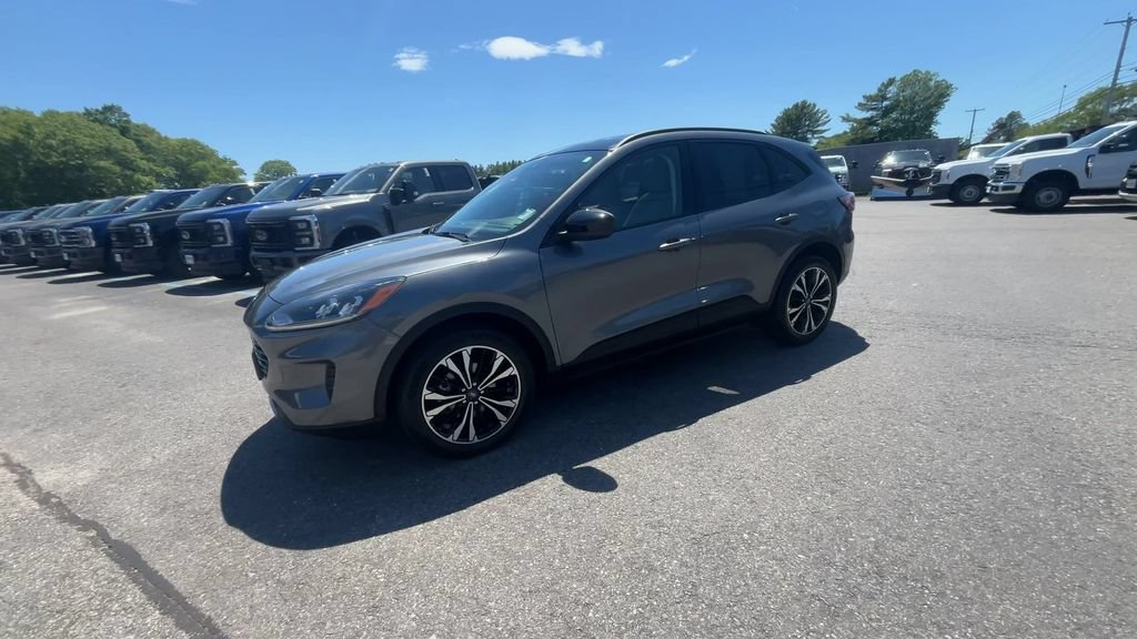 Certified 2022 Ford Escape SE w/ SE Sport Appearance Package AWD/4WD image 16