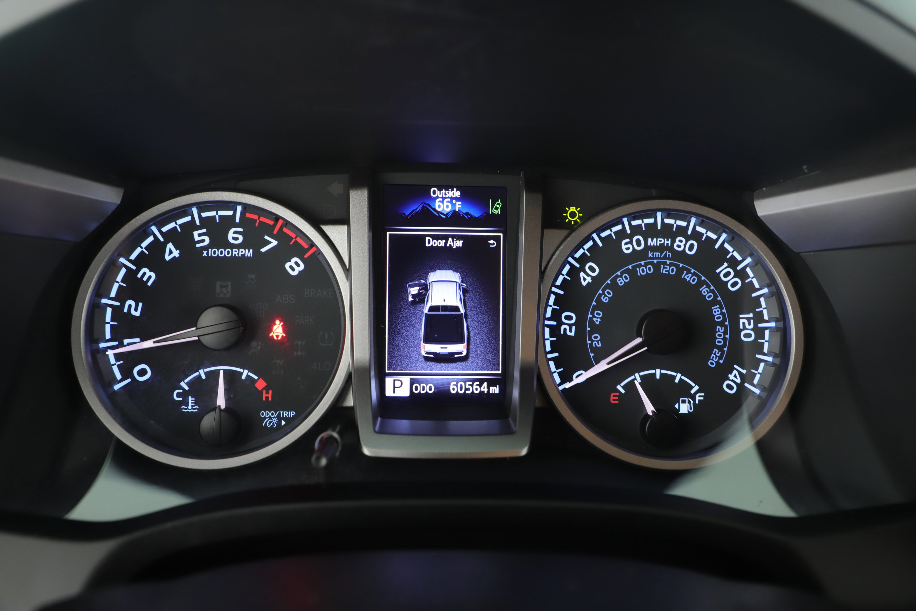 Used 2022 Toyota Tacoma SR5 w/ Technology Package image 18