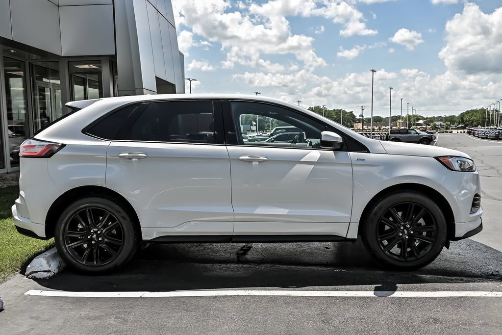 Certified 2023 Ford Edge ST-Line AWD/4WD image 11