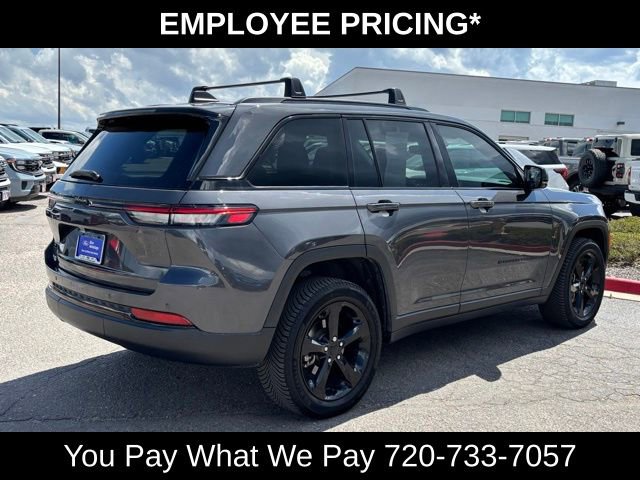 Used 2023 Jeep Grand Cherokee Altitude AWD/4WD image 6