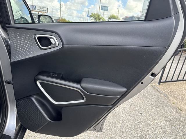 Used 2024 Kia Soul LX w/ Option Group 015 FWD image 22