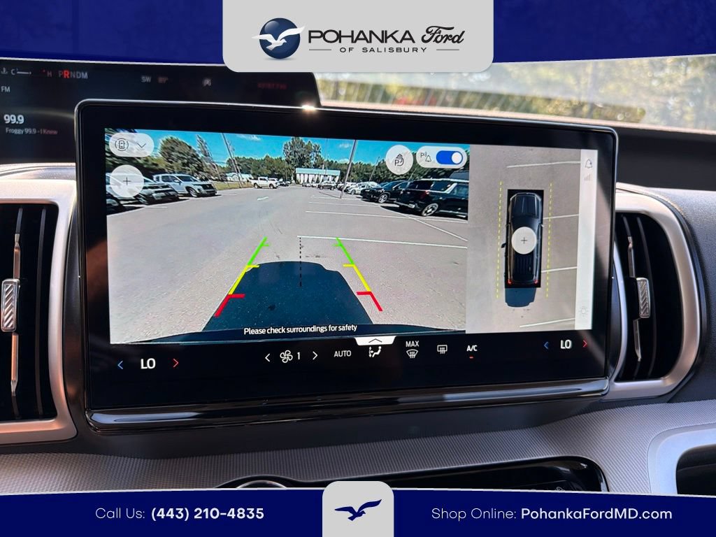 Certified 2025 Ford Expedition Active AWD/4WD image 11