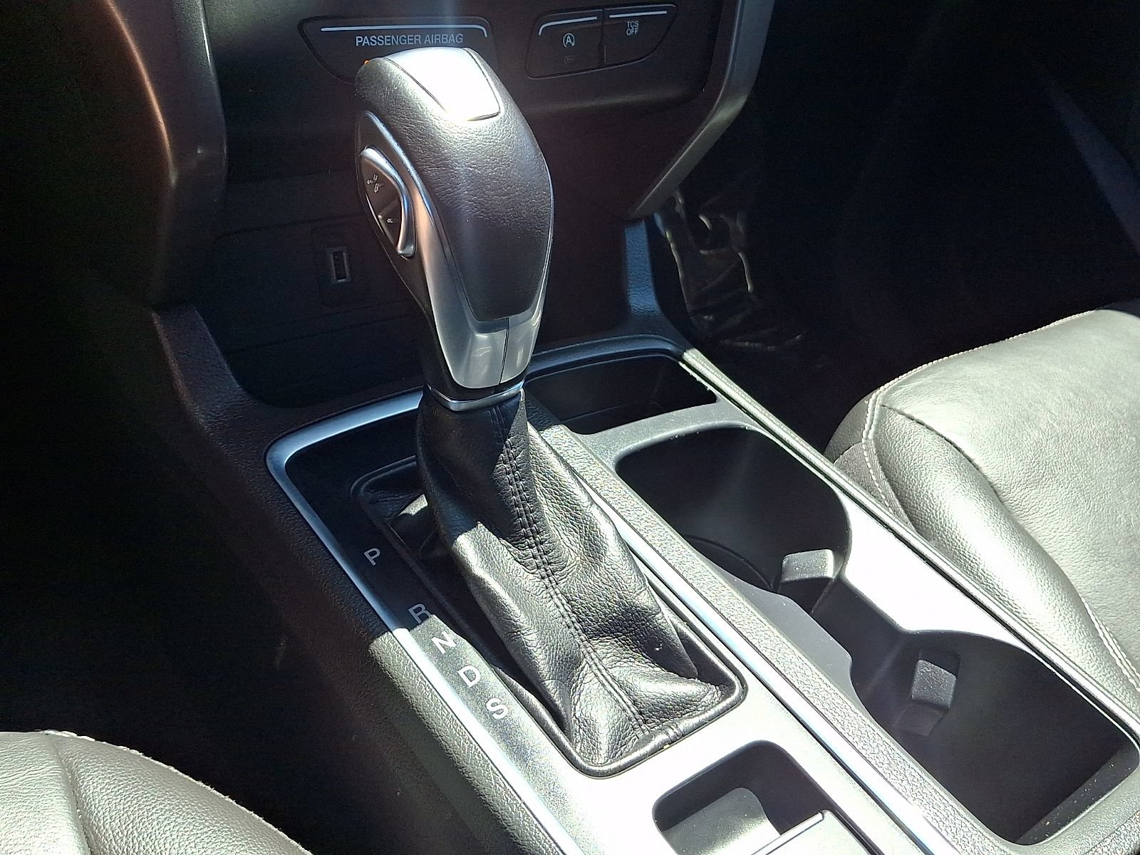 Certified 2018 Ford Escape SEL FWD image 16