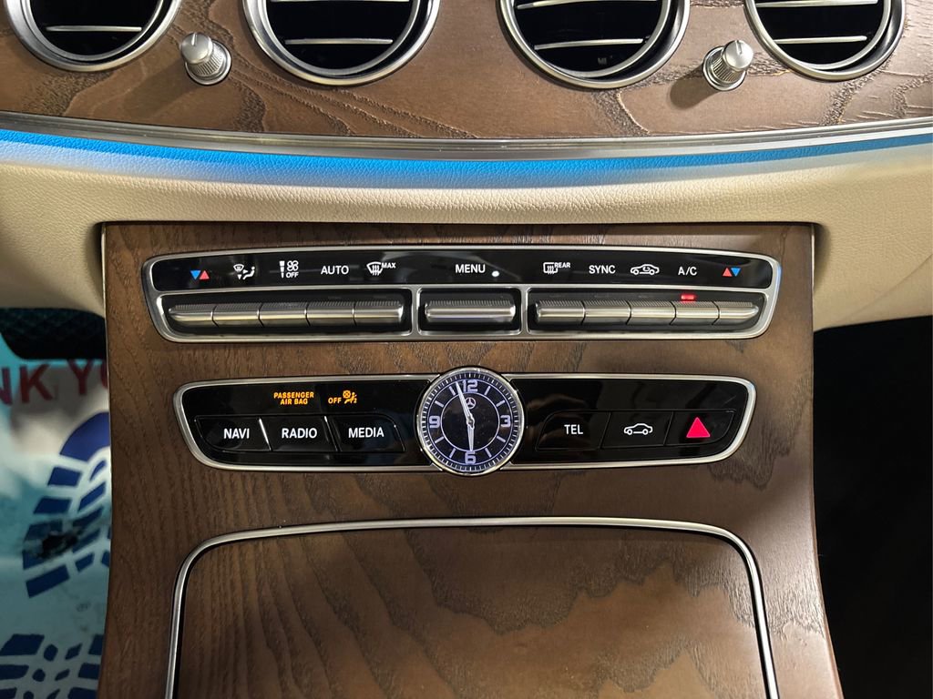 Used 2018 Mercedes-Benz E 300 4MATIC image 32