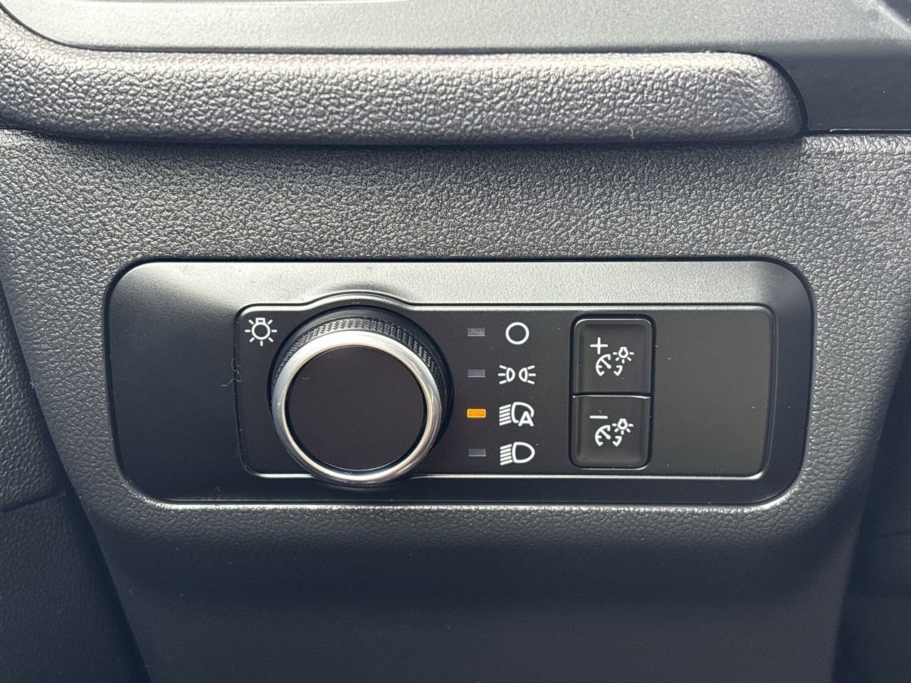 Certified 2025 Ford Escape Active AWD/4WD image 24
