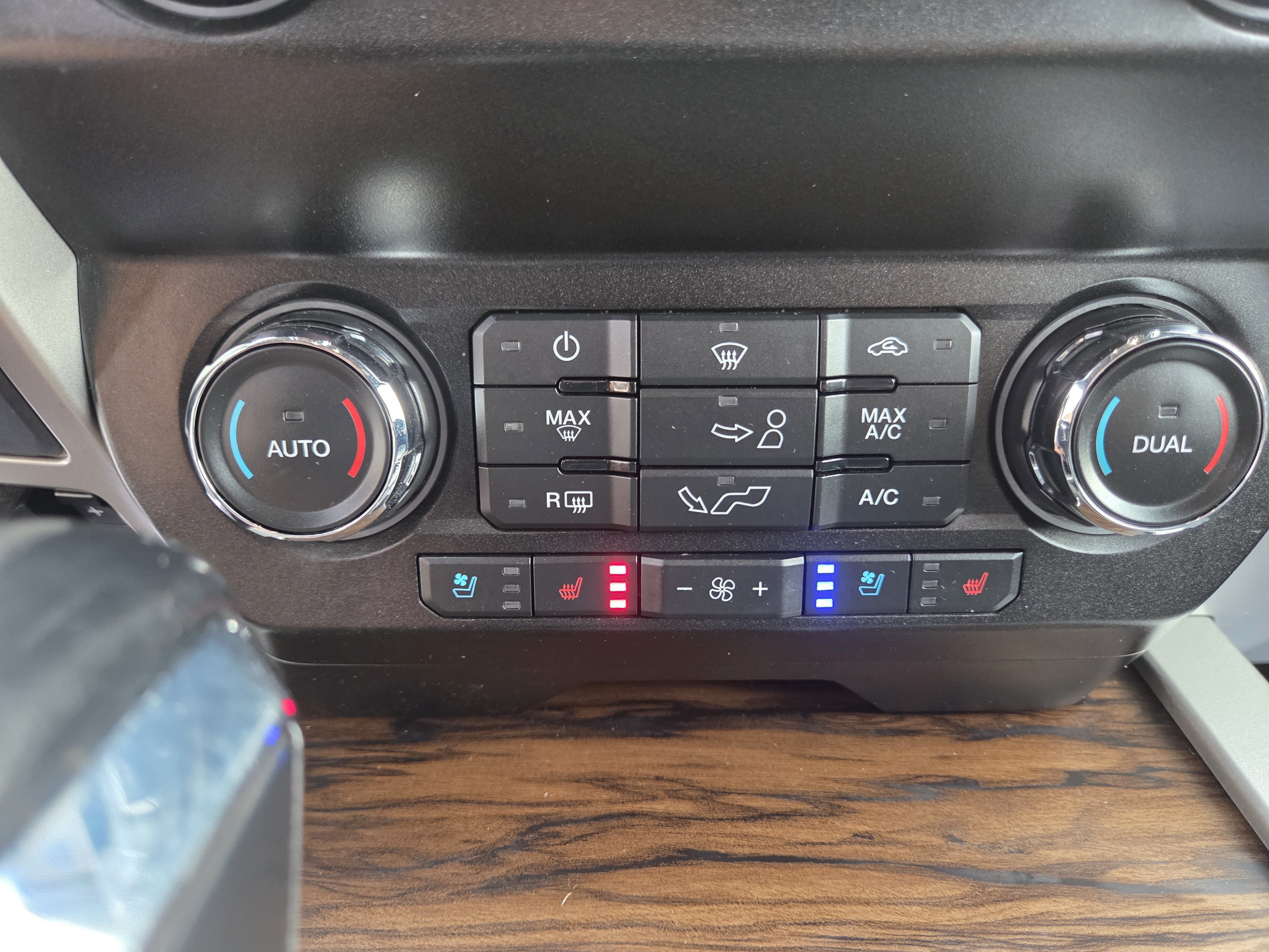 Certified 2020 Ford F150 Lariat AWD/4WD image 24