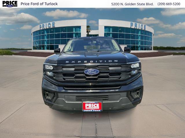 Certified 2025 Ford Expedition Active RWD image 2