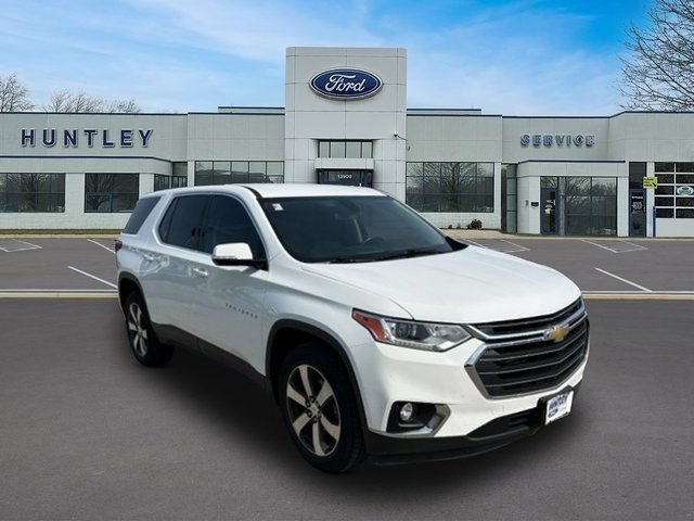Used 2019 Chevrolet Traverse LT w/ LT Premium Package FWD image 3
