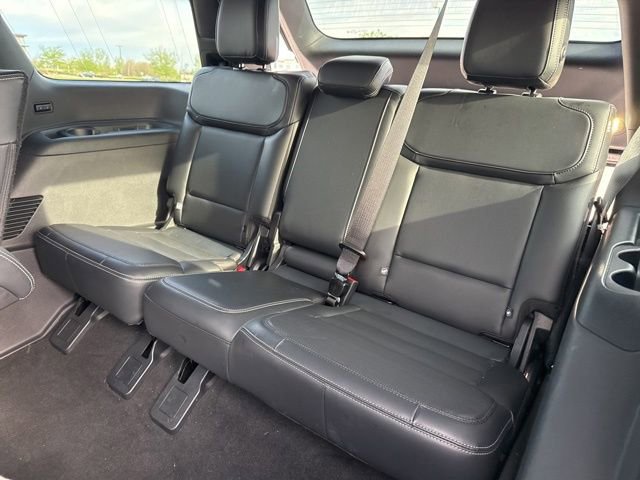 Certified 2025 Ford Expedition Platinum w/ Stealth Performance Package AWD/4WD image 17