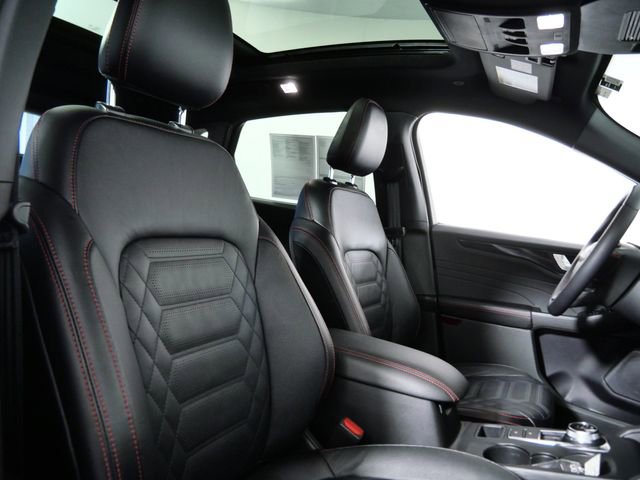 Certified 2024 Ford Escape ST-Line Elite w/ Premium Technology Package AWD/4WD image 11