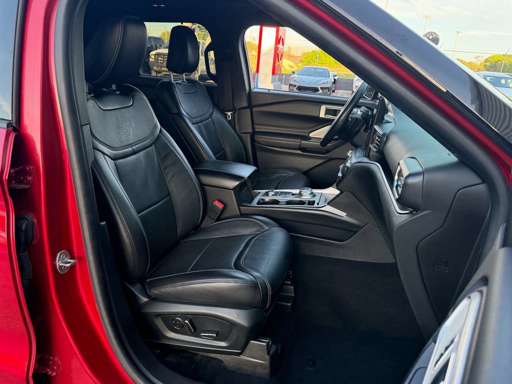 Certified 2020 Ford Explorer ST w/ ST Street Pack AWD/4WD image 17