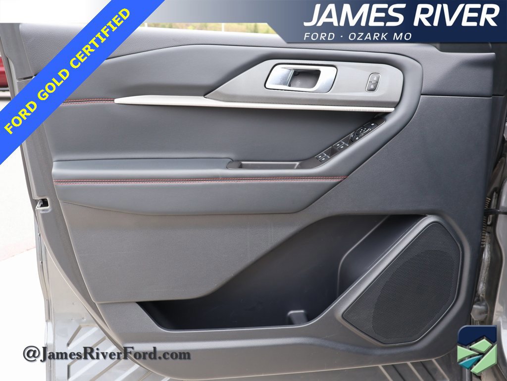 Certified 2025 Ford Explorer ST-Line w/ ST-Line Street Pack image 22