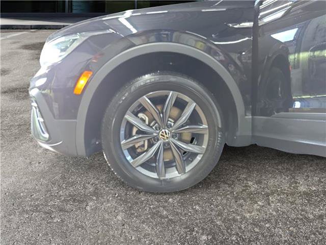 Used 2022 Volkswagen Tiguan SE AWD/4WD image 14