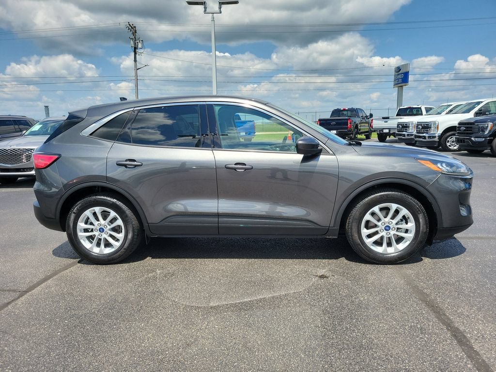 Certified 2020 Ford Escape SE FWD image 3