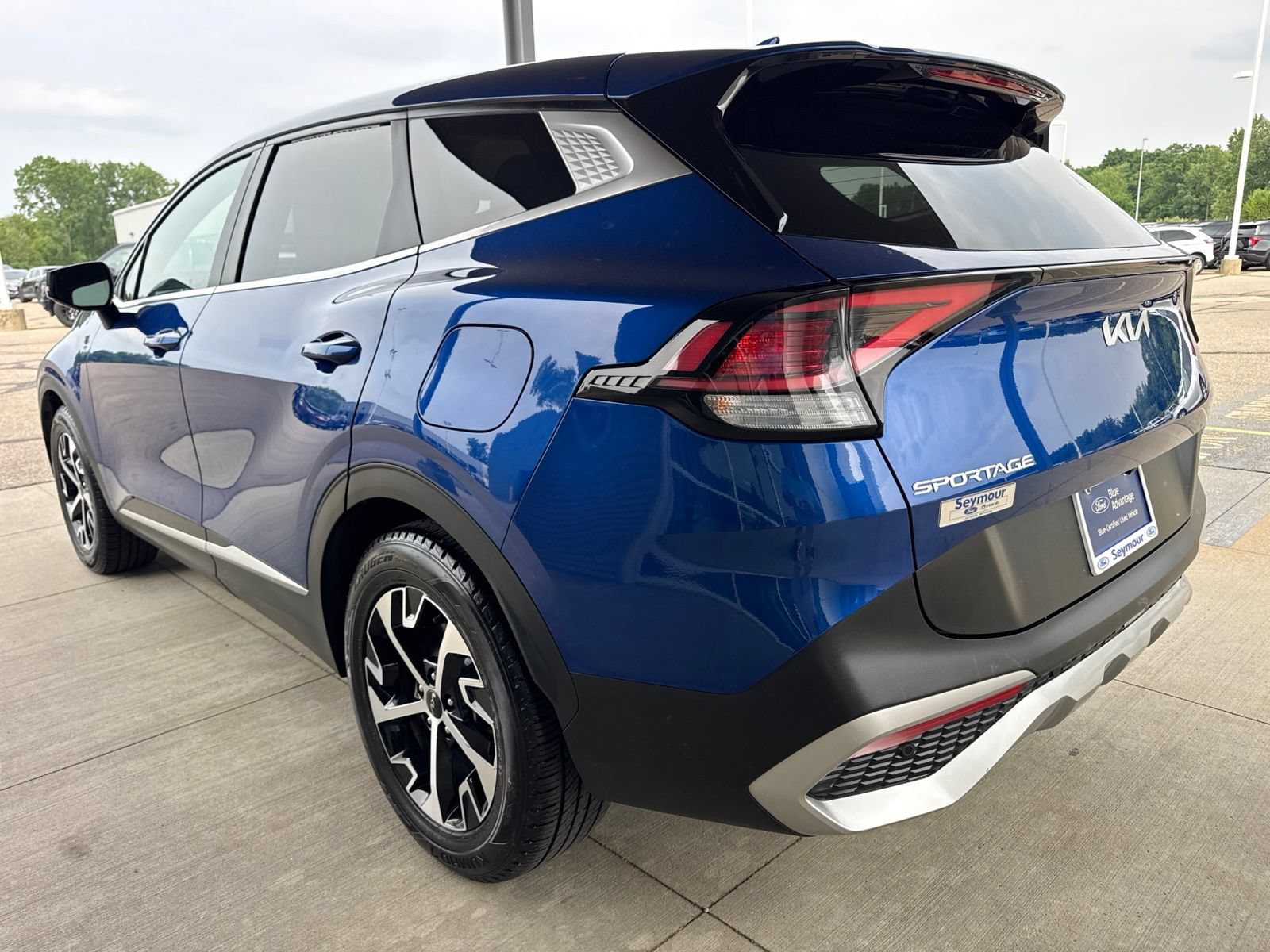 Used 2023 Kia Sportage EX FWD image 5