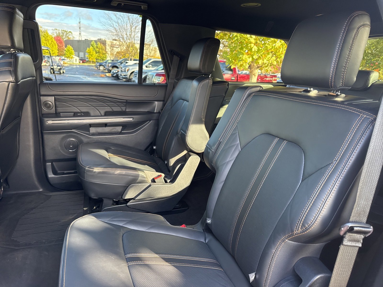 Certified 2022 Ford Expedition Platinum image 38