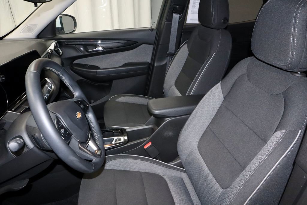Used 2024 Chevrolet TrailBlazer LT w/ LT Cold Weather Package FWD image 26