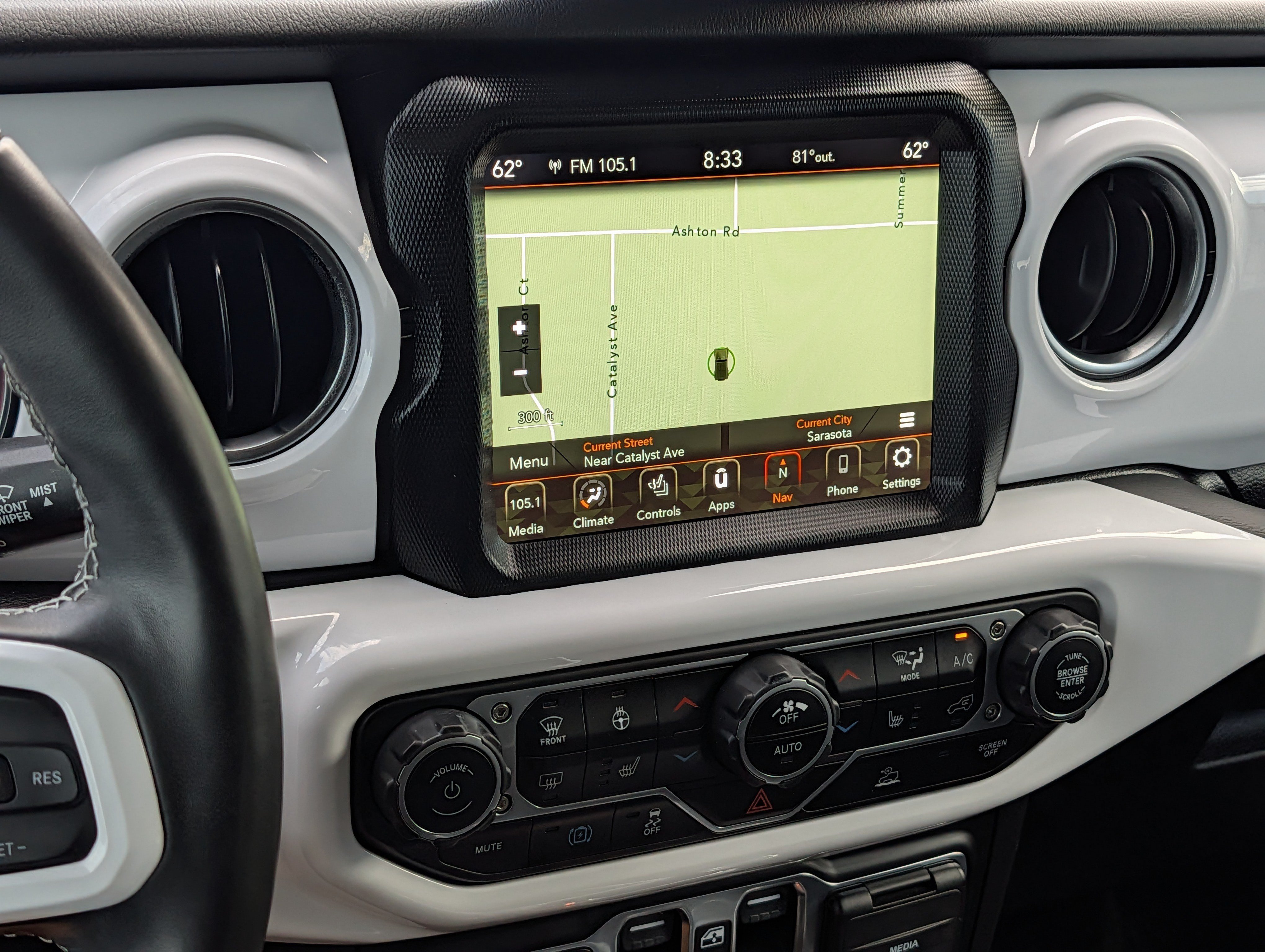 Used 2022 Jeep Wrangler Unlimited Sahara w/ Cold Weather Group AWD/4WD image 29