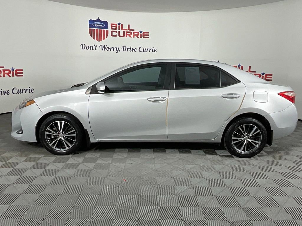Used 2018 Toyota Corolla LE w/ LE Premium Package image 2