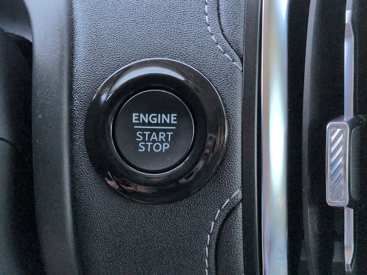 Certified 2025 Ford Expedition Platinum w/ Platinum Ultimate Package image 27