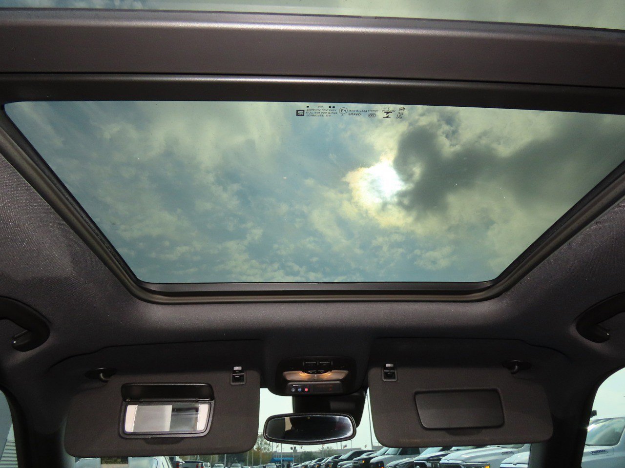 Used 2022 Chevrolet TrailBlazer RS w/ Sun and Liftgate Package image 19