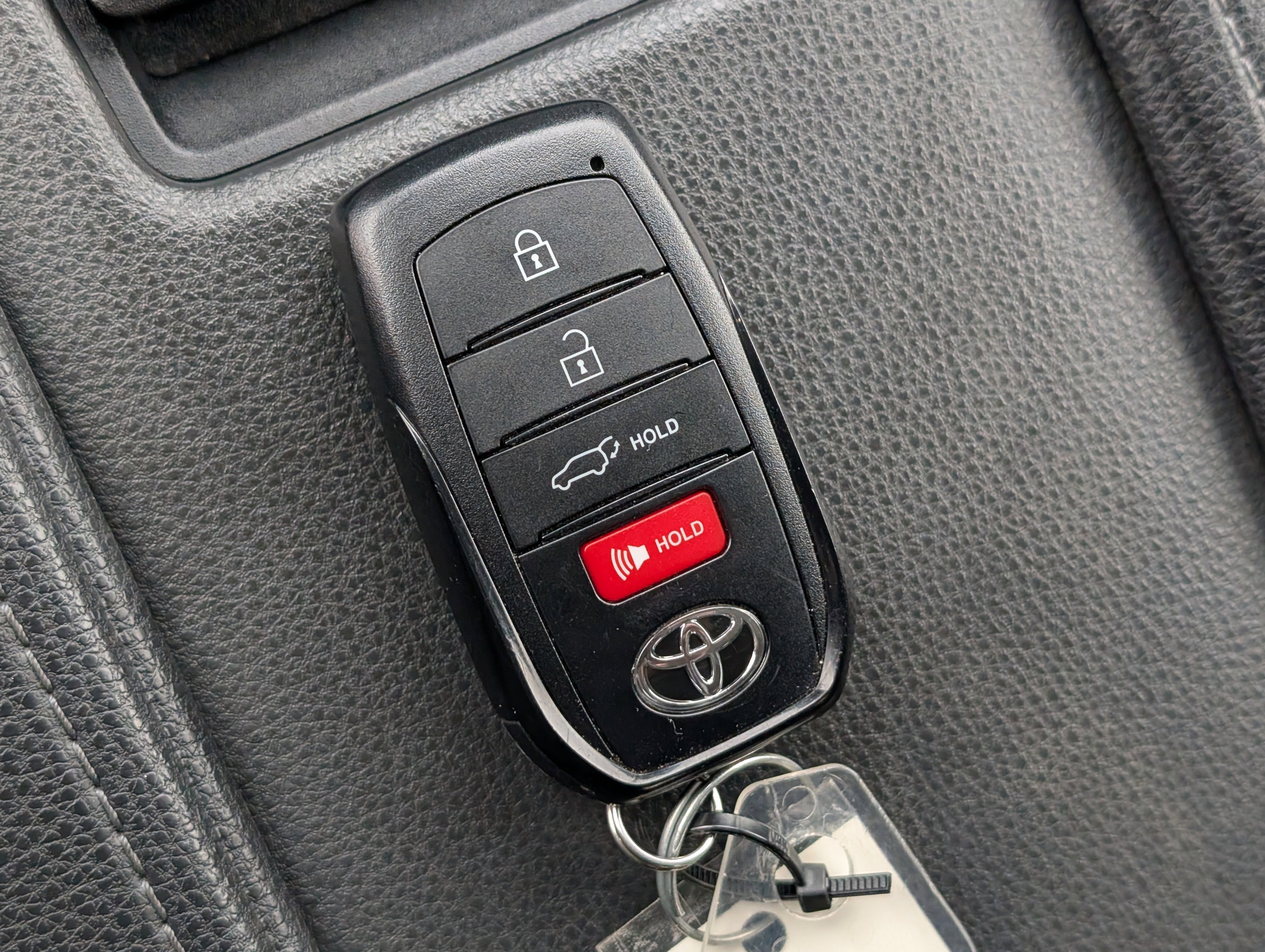 Used 2024 Toyota Grand Highlander Limited image 32