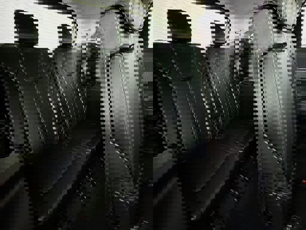 Used 2022 Kia Sorento S w/ Panoramic Sunroof Package image 33