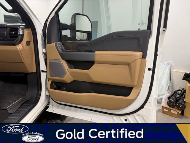 Certified 2024 Ford F250 Lariat w/ Lariat Ultimate Package image 29