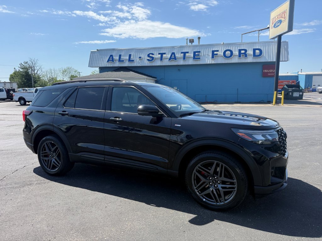 Certified 2025 Ford Explorer ST-Line w/ ST-Line Street Pack AWD/4WD image 1