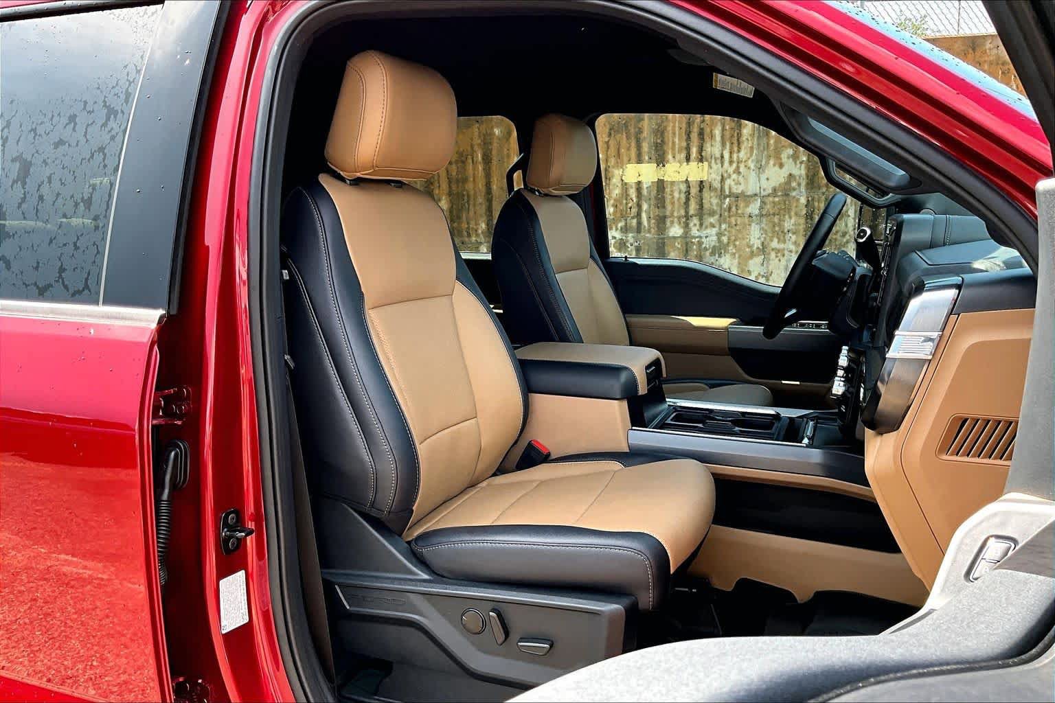 Certified 2025 Ford F350 Lariat w/ Lariat Ultimate Package AWD/4WD image 9