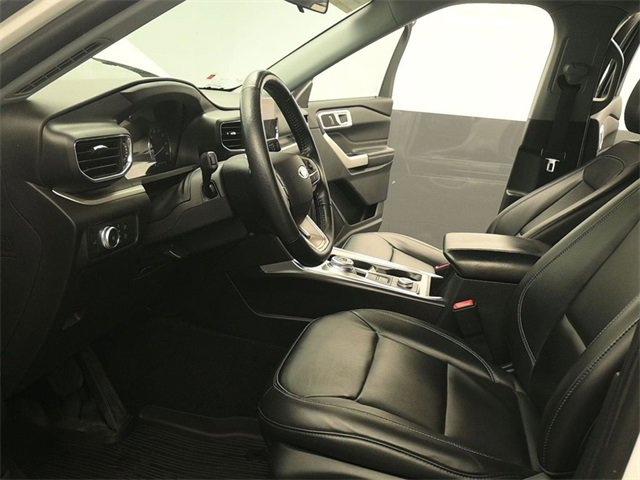 Certified 2021 Ford Explorer XLT w/ Equipment Group 202A image 16