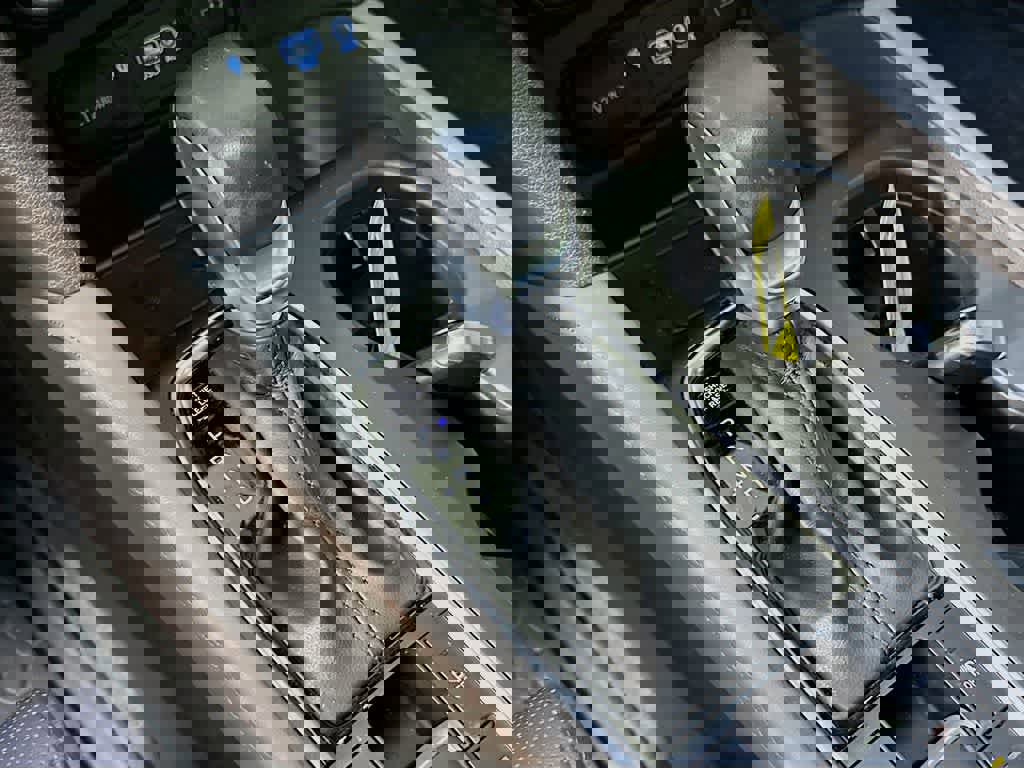 Used 2020 Hyundai Santa Fe Limited image 19