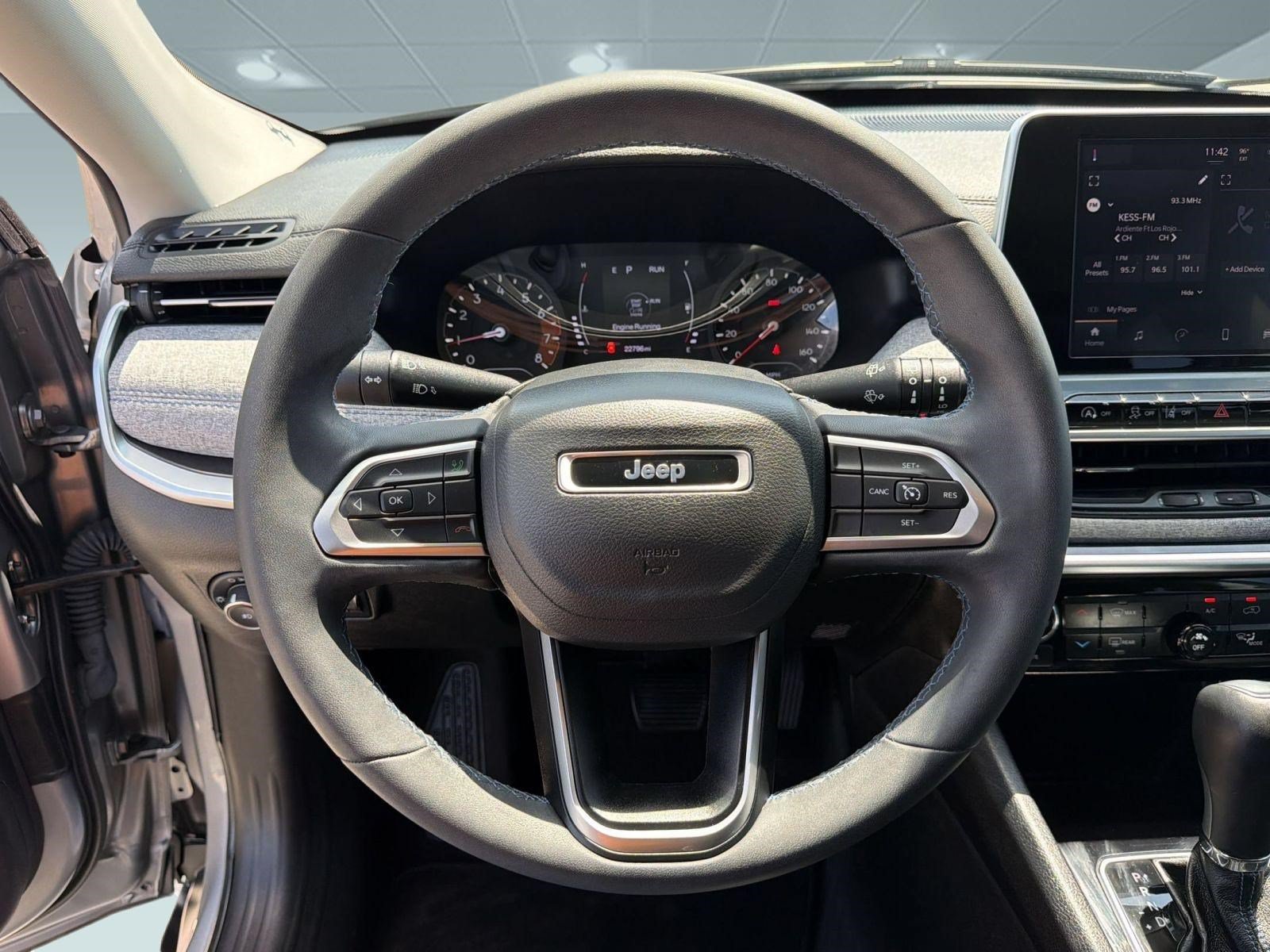 Used 2022 Jeep Compass Latitude FWD image 26