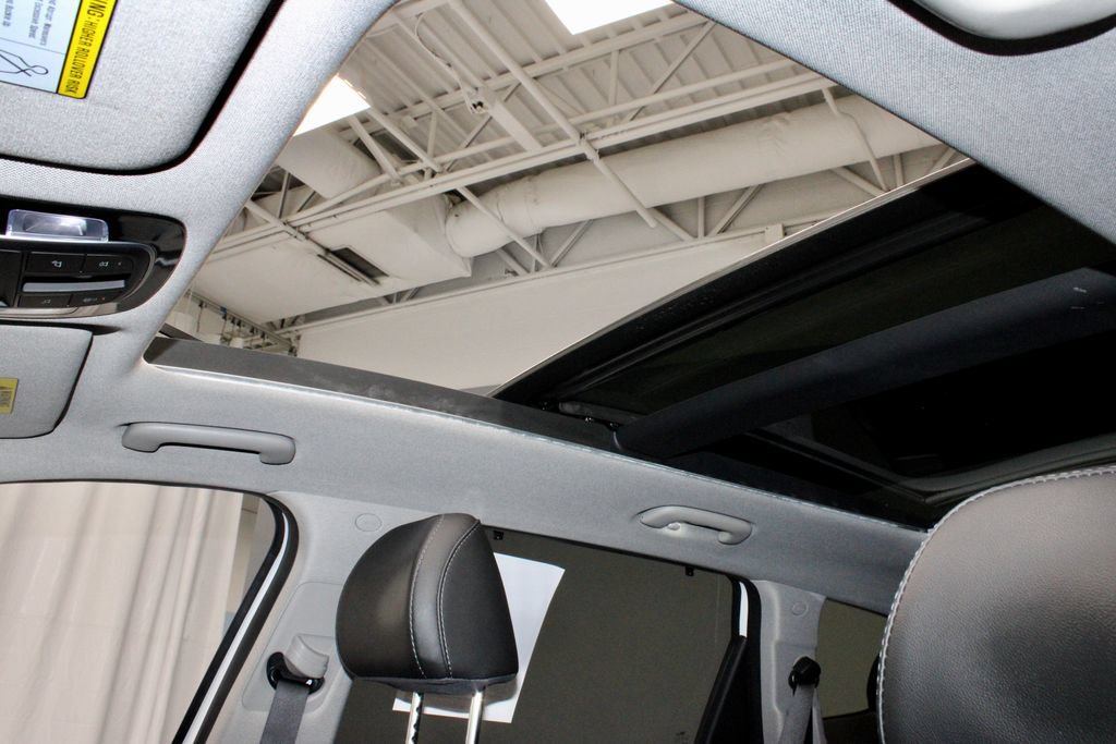 Used 2023 Hyundai Santa Fe Limited w/ Cargo Package AWD/4WD image 28