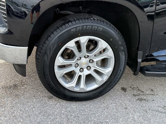 Used 2022 Chevrolet Silverado 1500 LTZ w/ LTZ Premium Package AWD/4WD image 4
