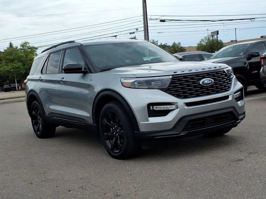 Certified 2023 Ford Explorer ST-Line AWD/4WD image 7